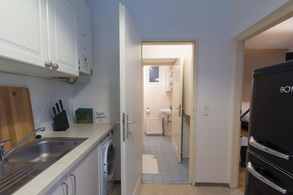 Josef'S Home I Studio Near City Center Apartment